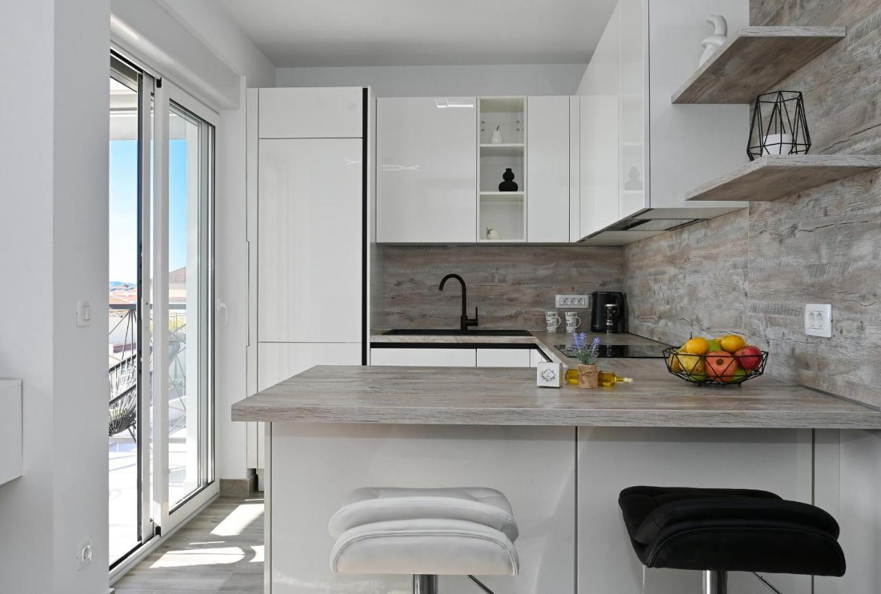 Luxury Apartment White Crystal คาชเตลา ภายนอก รูปภาพ