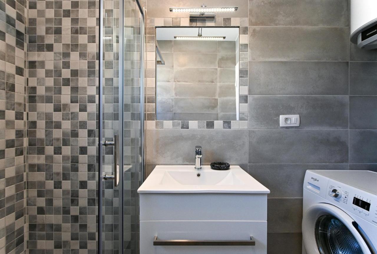 Luxury Apartment White Crystal คาชเตลา ภายนอก รูปภาพ