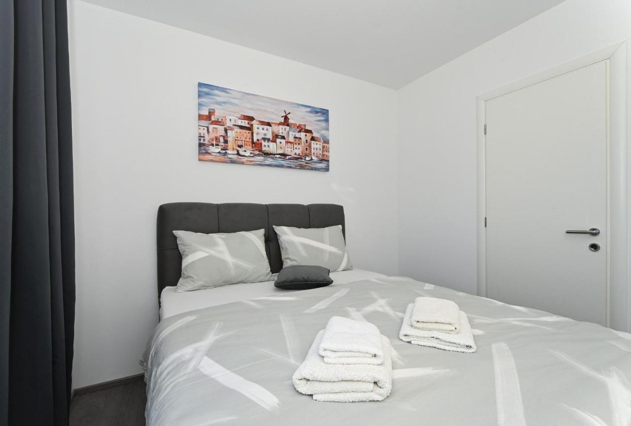 Luxury Apartment White Crystal คาชเตลา ภายนอก รูปภาพ